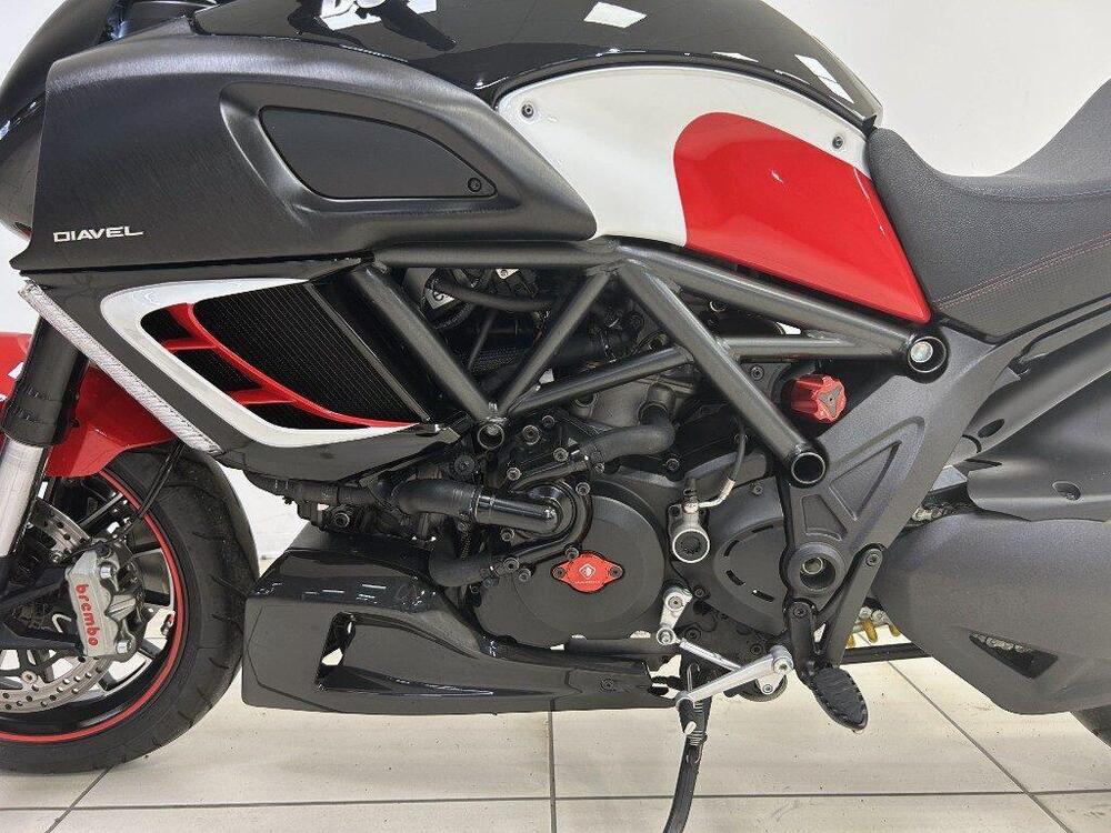 Ducati Diavel 1200 (2010 - 13) (5)