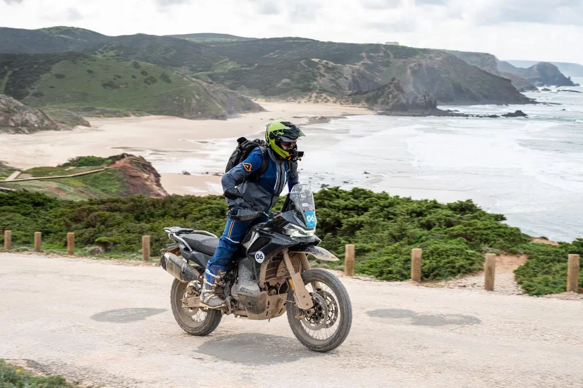CFMOTO 800MT-X TEST: l'Adventure cinese da meno di 10.000€ che sfida il mercato. La prova, pro e contro [VIDEO E GALLERY]