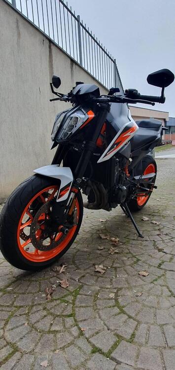 KTM 890 Duke R (2021)