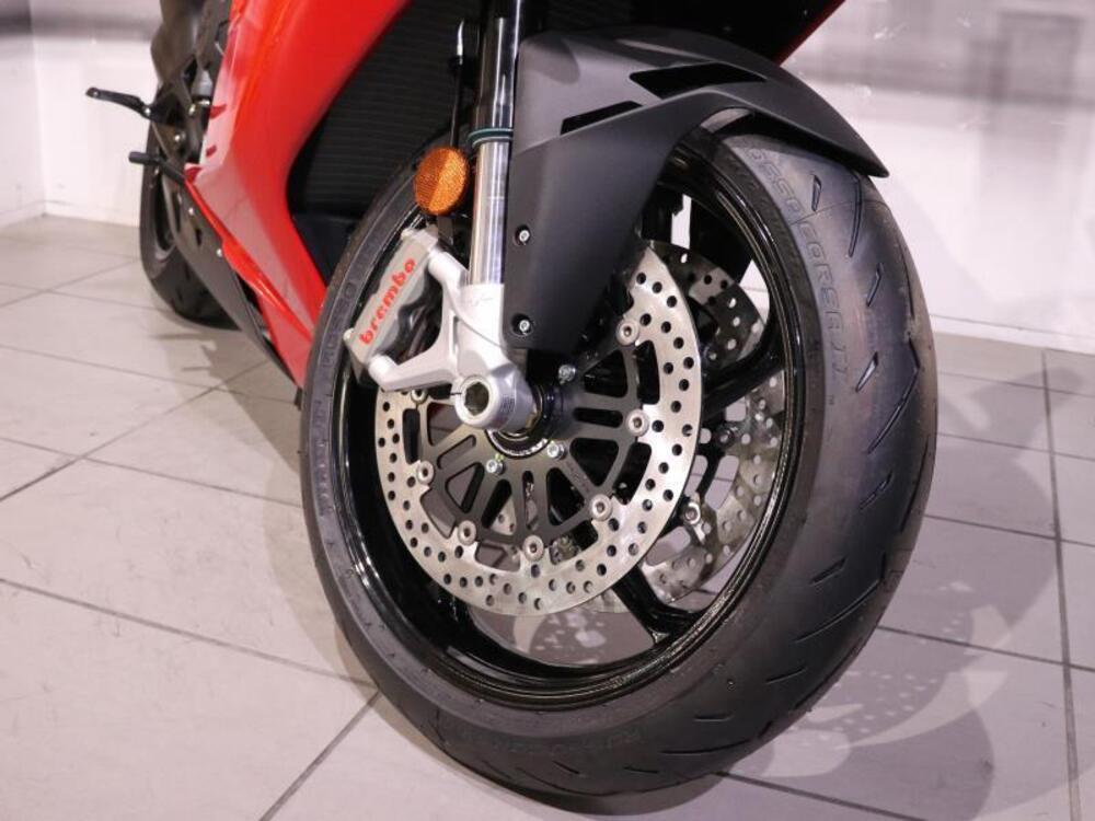 MV Agusta F3 800 Rosso (2021 - 23) (4)