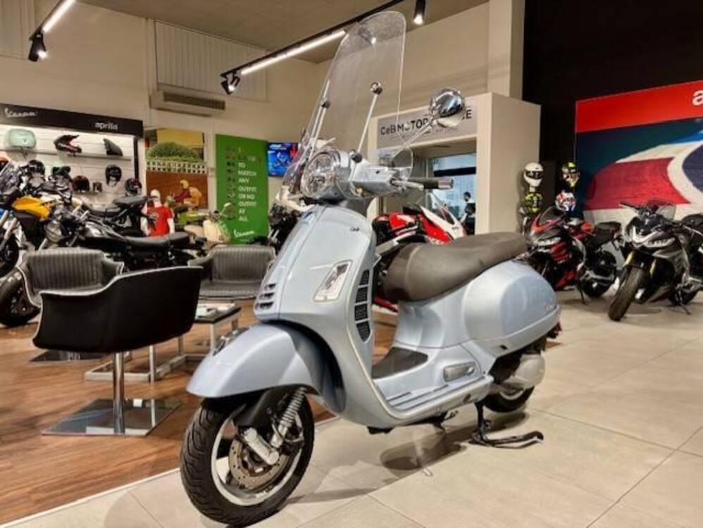 Vespa GTS 300 Hpe (2021 - 22) (2)