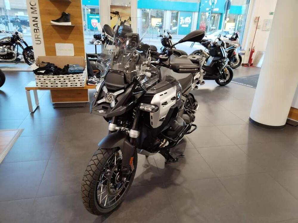 Bmw R 1300 GS Adventure Triple Black (2025) (2)