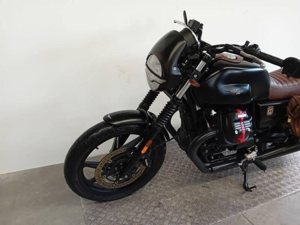 Moto Guzzi V7 III Stone (2017 - 20) (4)