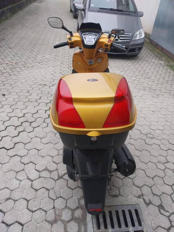 Kymco People 125i GT (2010 - 17) (2)