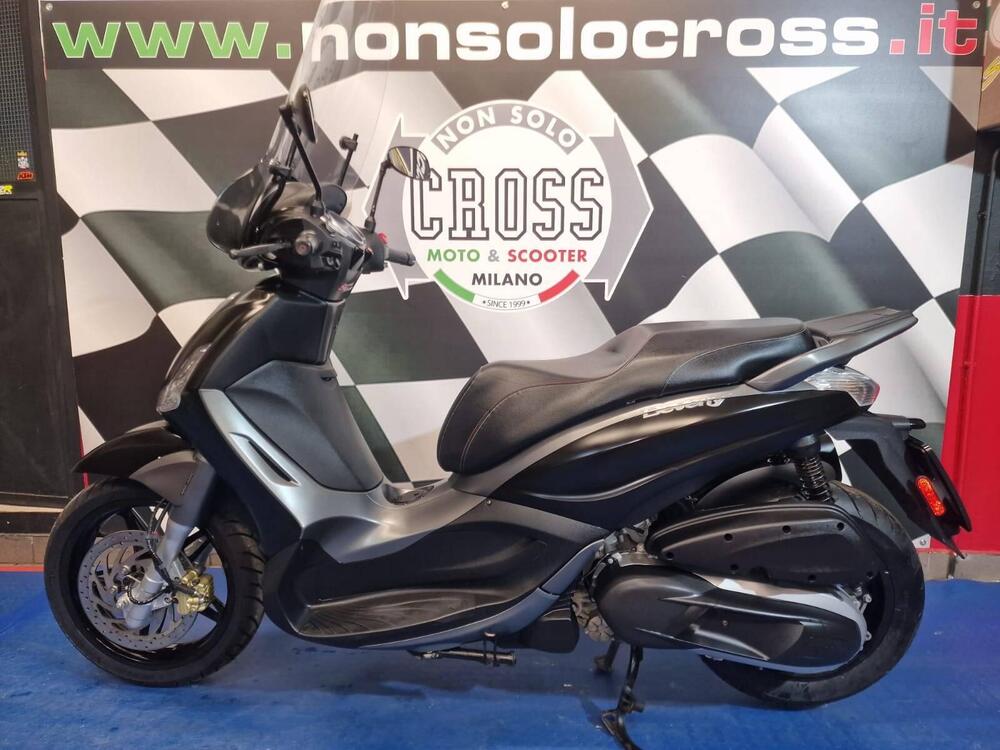 Piaggio Beverly 350 SportTouring ie ABS (2011 - 17) (4)