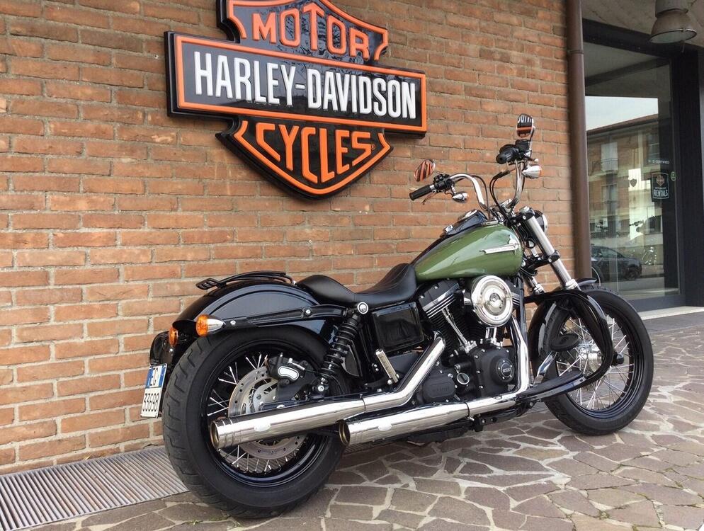 Harley-Davidson 1690 Street Bob (2017) - FXDB (2)