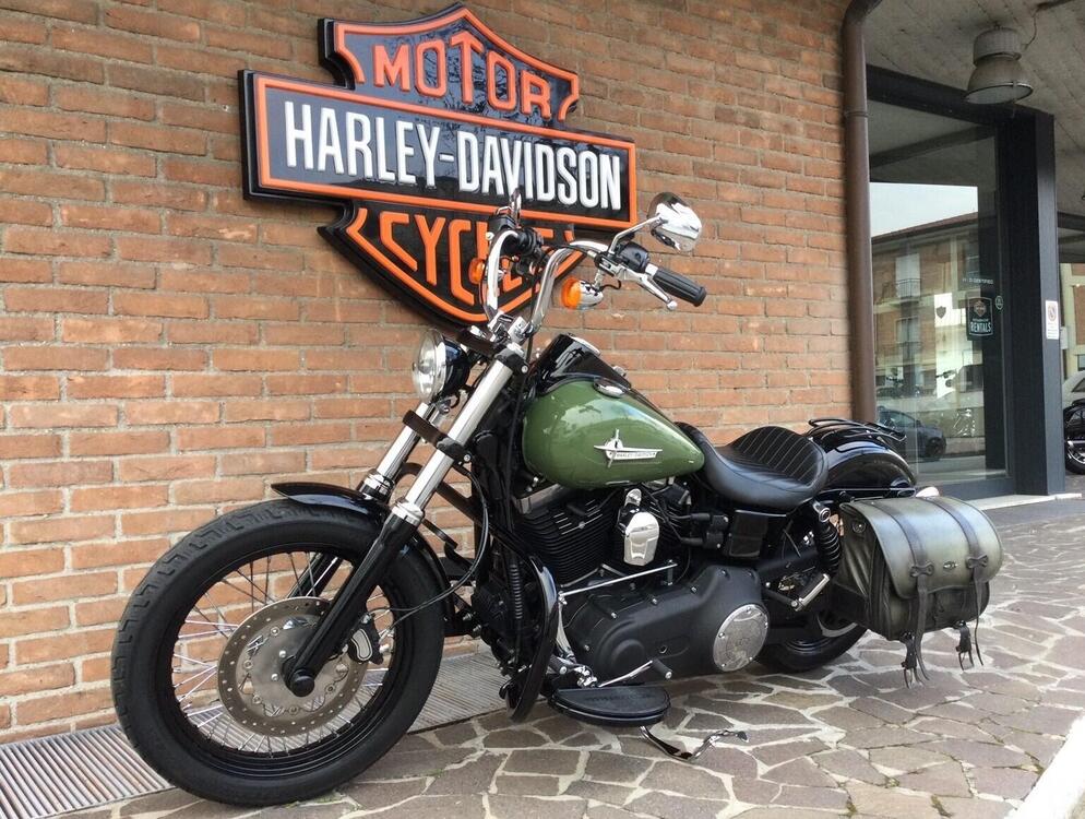 Harley-Davidson 1690 Street Bob (2017) - FXDB (4)