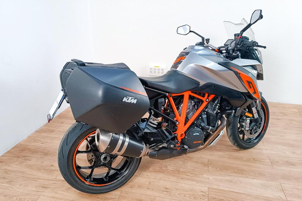 KTM 1290 Super Duke GT ABS (2016 - 18) (3)