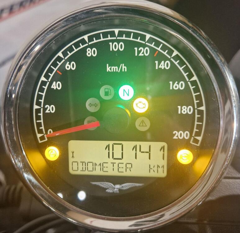 Moto Guzzi V7 III Special (2017 - 20) (5)