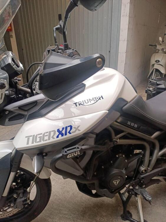 Triumph Tiger 800 XRx (2015 - 17) (4)