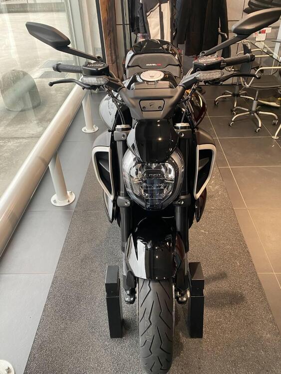 Ducati Diavel V4 (2023 - 25) (2)