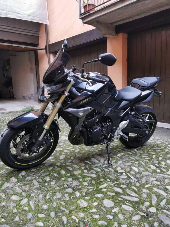 Suzuki GSR 750 (2010 - 15) (5)