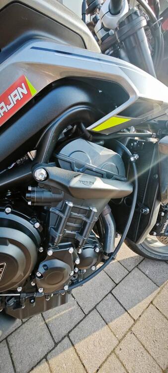 Triumph Street Triple 765 R (2023 - 25) (3)