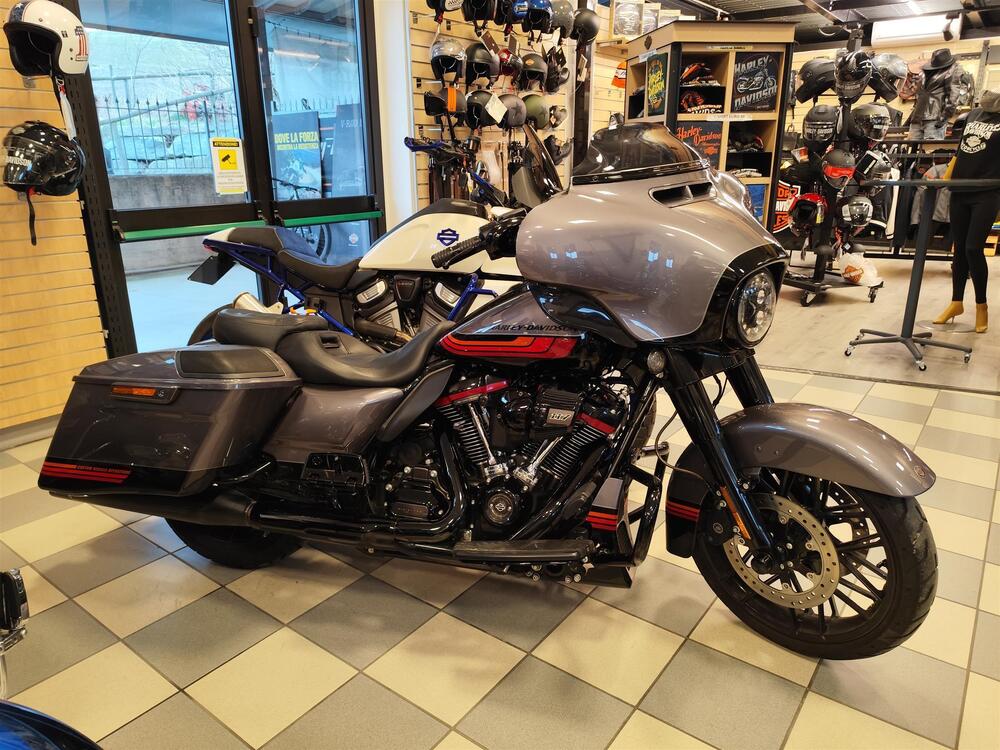 Harley-Davidson 117 Street Glide (2018 - 20) - FLHXSE