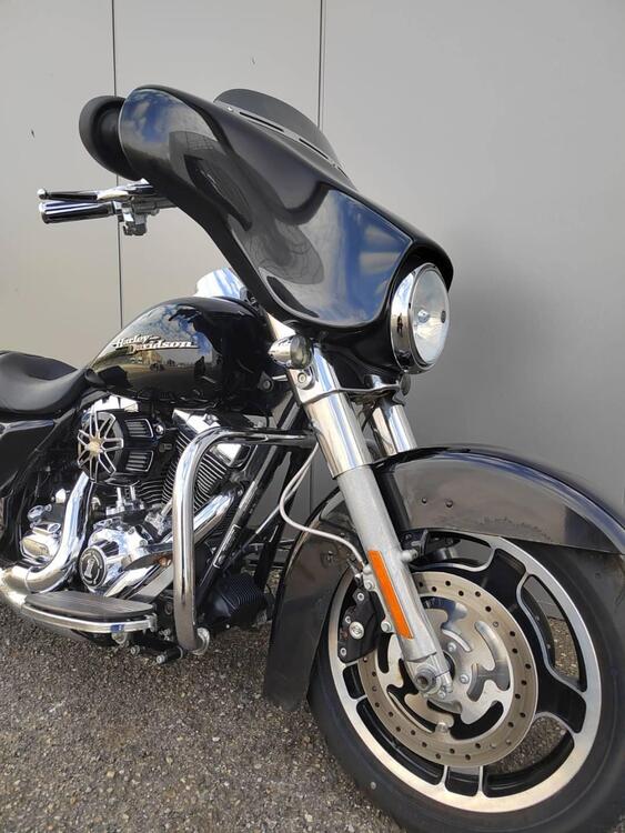 Harley-Davidson 1584 Street Glide (2008 - 10) - FLHX (3)