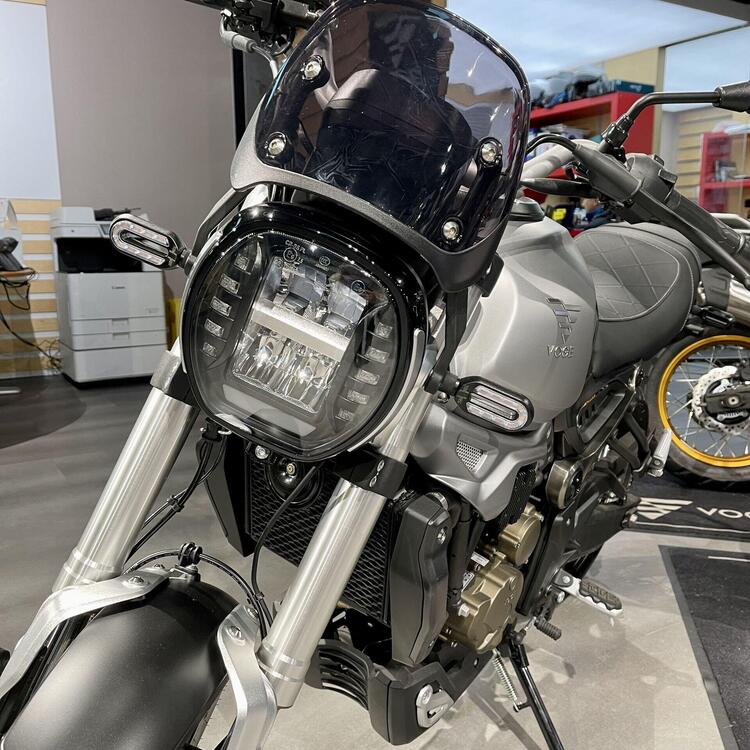 Voge Trofeo 300ACX Scrambler (2021 - 25) (5)