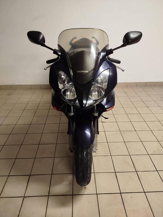 Honda Vfr800vtec (3)