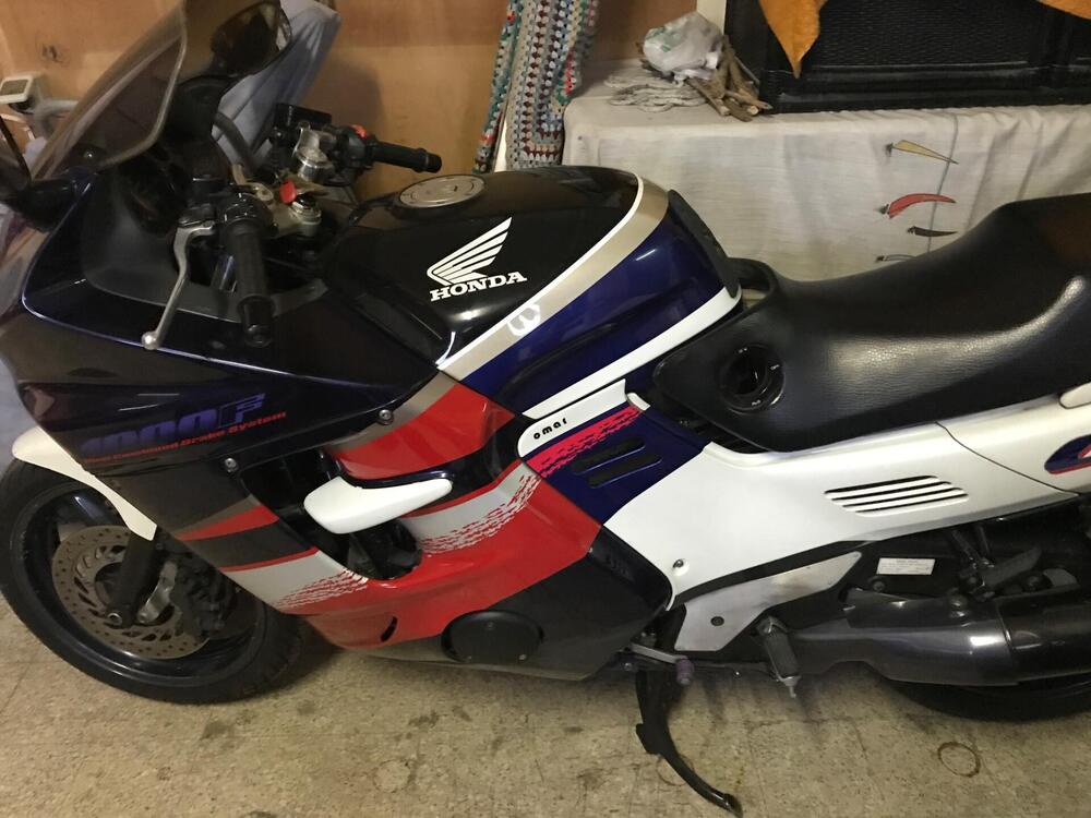 Honda CBR 1000F (2)