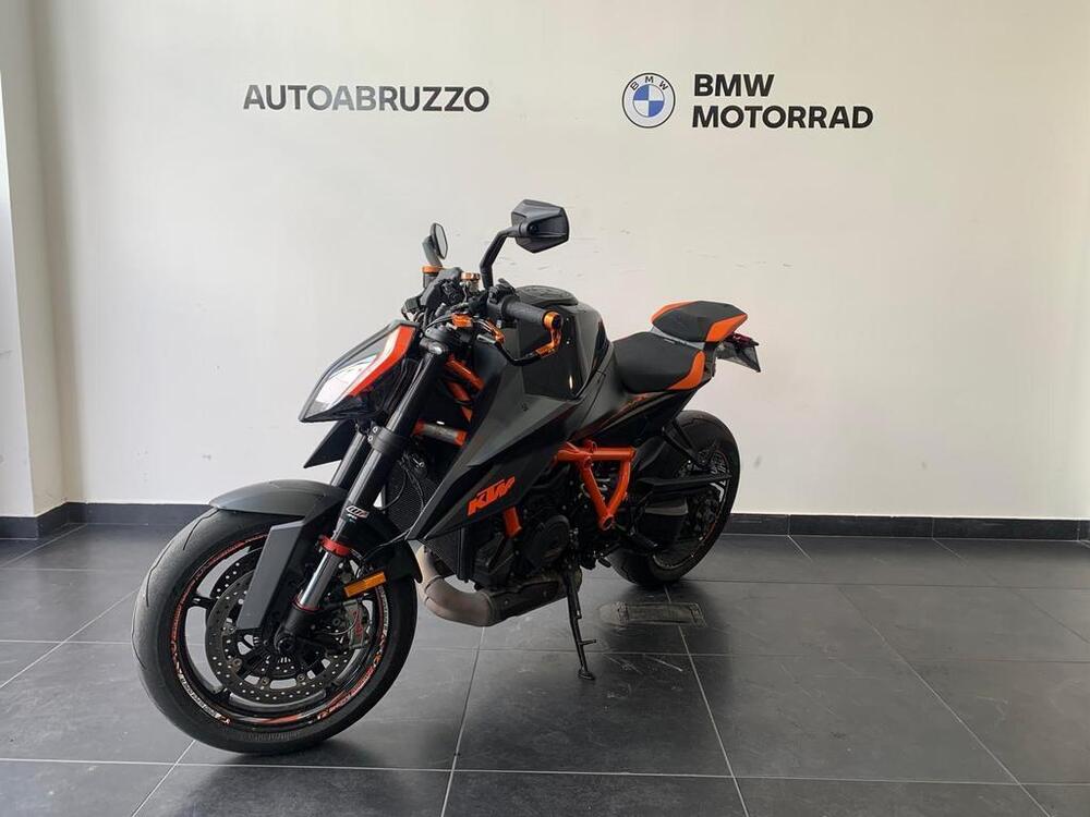 KTM 1290 Super Duke R (2021) (3)