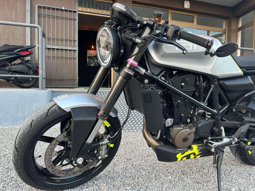 Husqvarna Vitpilen 701 (2020) (2)