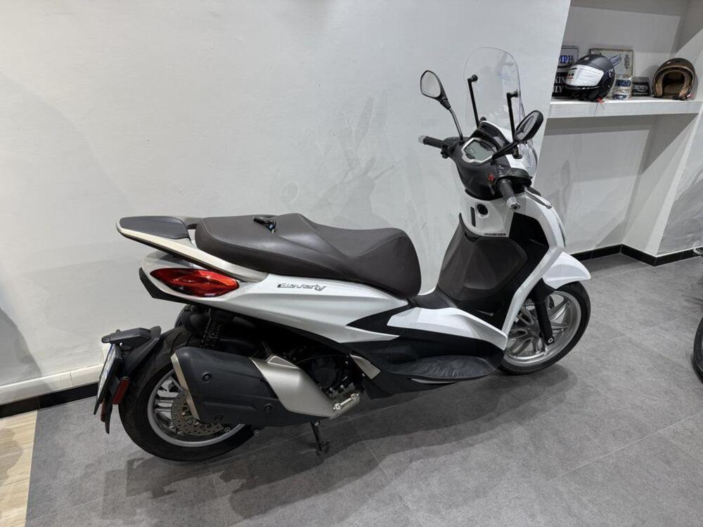 Piaggio Beverly 400 ABS-ASR (2021 - 25) (5)