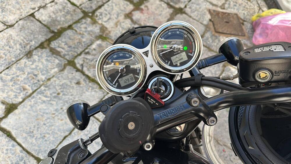 Triumph Bonneville T120 (2021 - 25) (5)