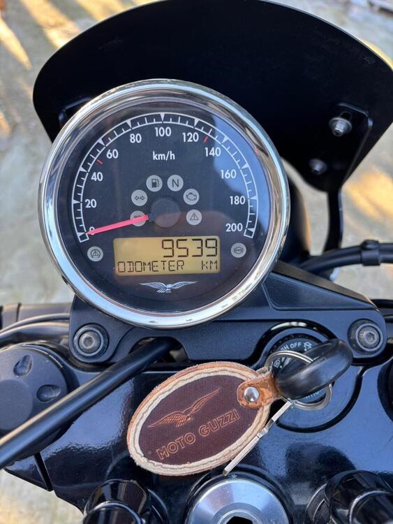 Moto Guzzi V7 III Stone (2017 - 20)