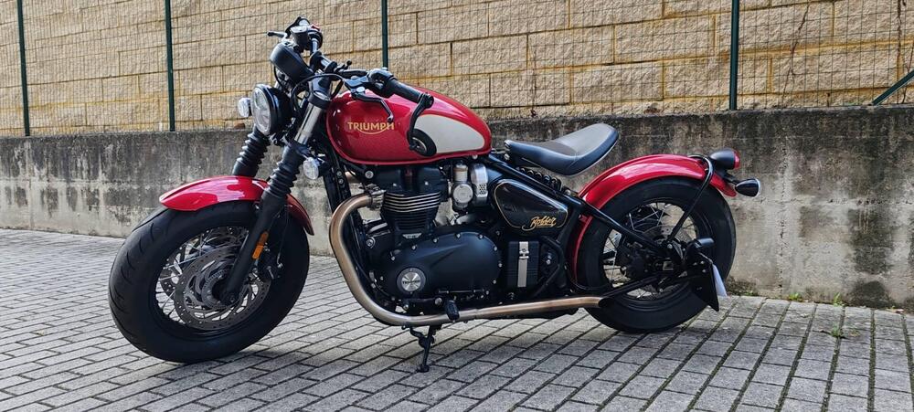 Triumph Bonneville Bobber 1200 Gold Line Edition (2022)