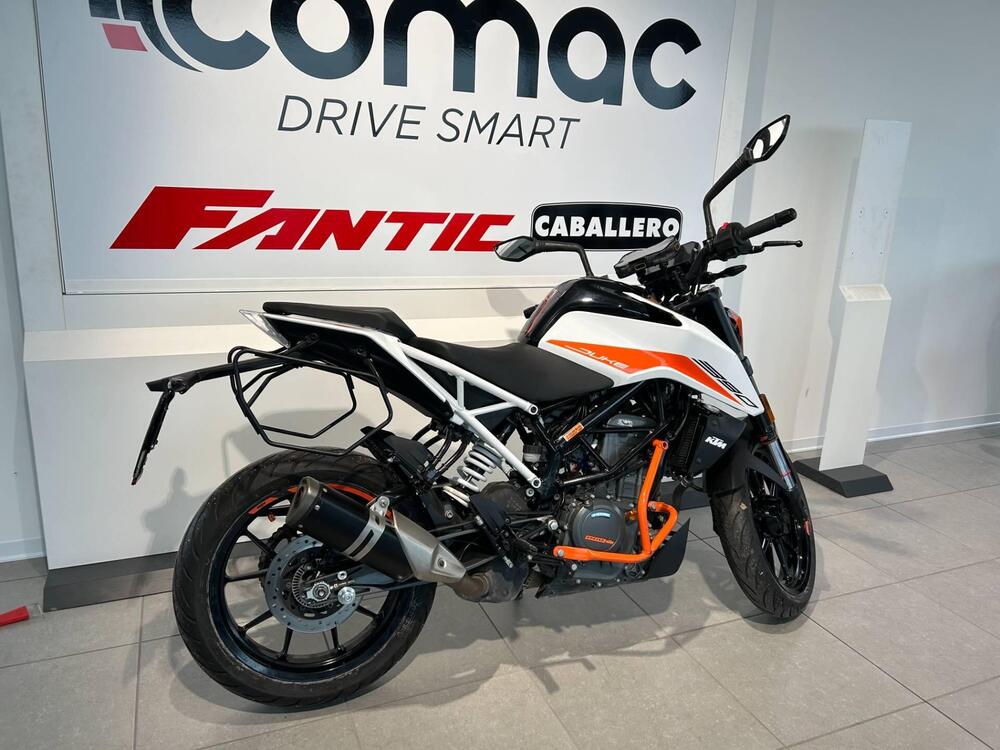 KTM 390 Duke (2021 - 23) (2)