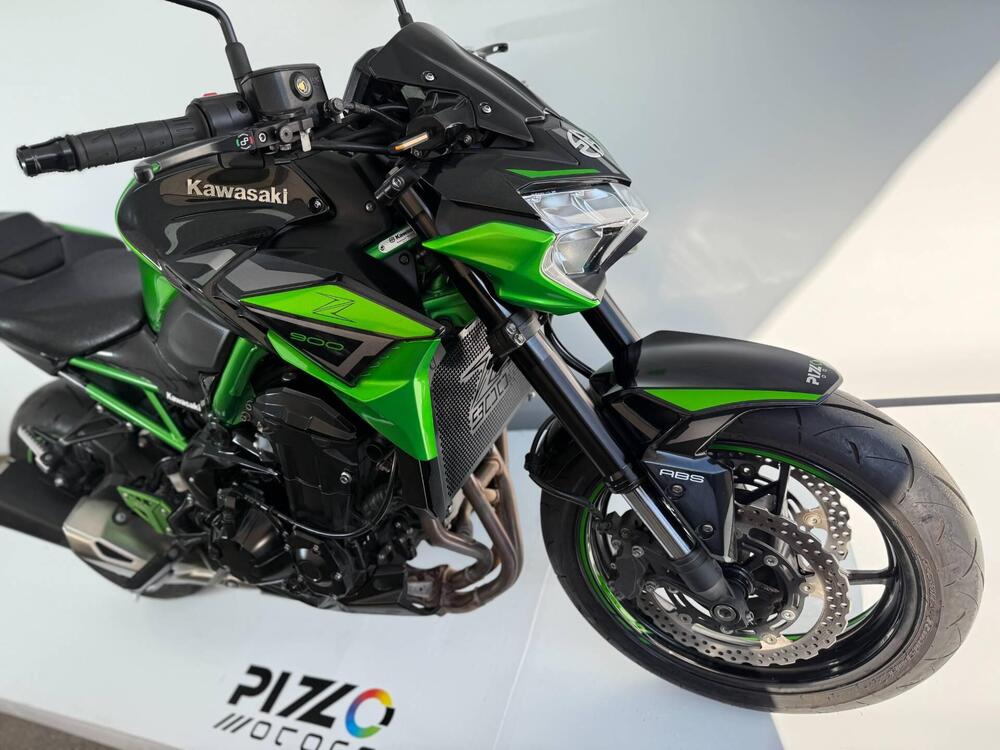 Kawasaki Z 900 (2021 - 24) (2)