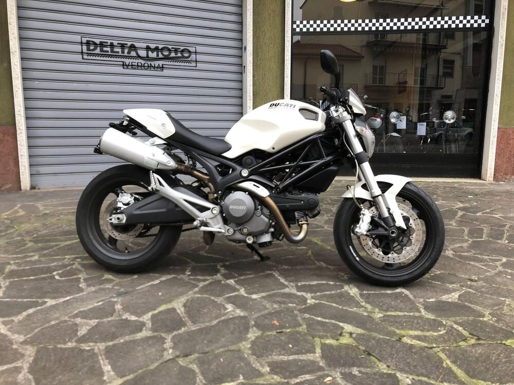 Ducati Monster 696 Plus (2007 - 14) (2)