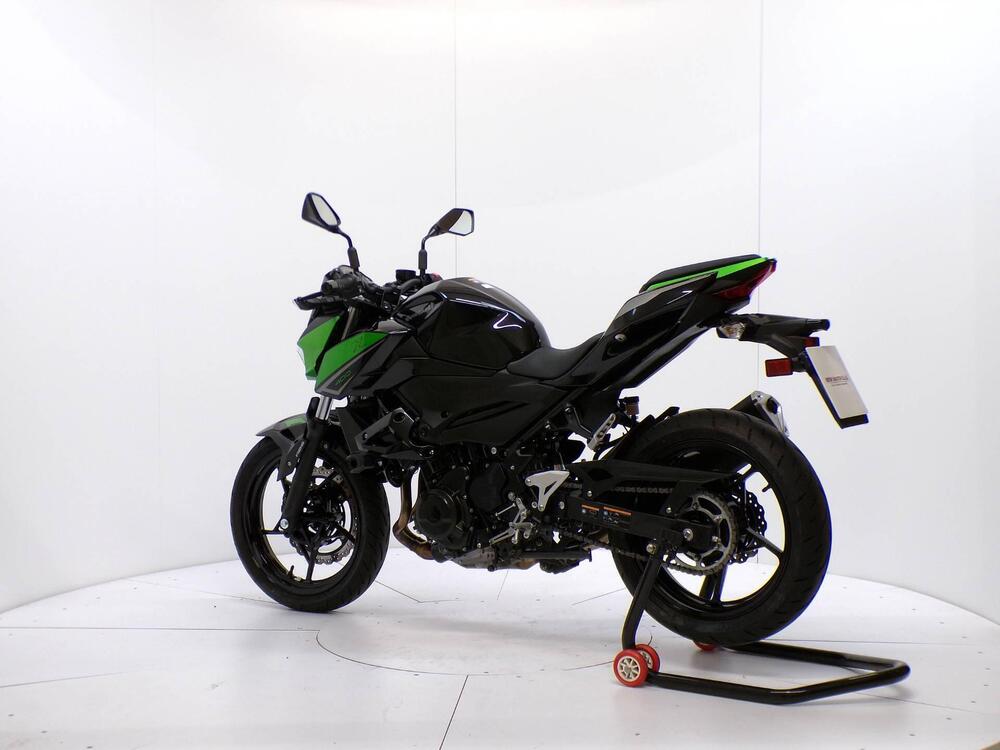 Kawasaki Z 400 (2023) (5)