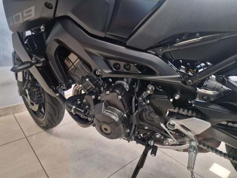 Yamaha MT-09 (2017 - 20) (4)