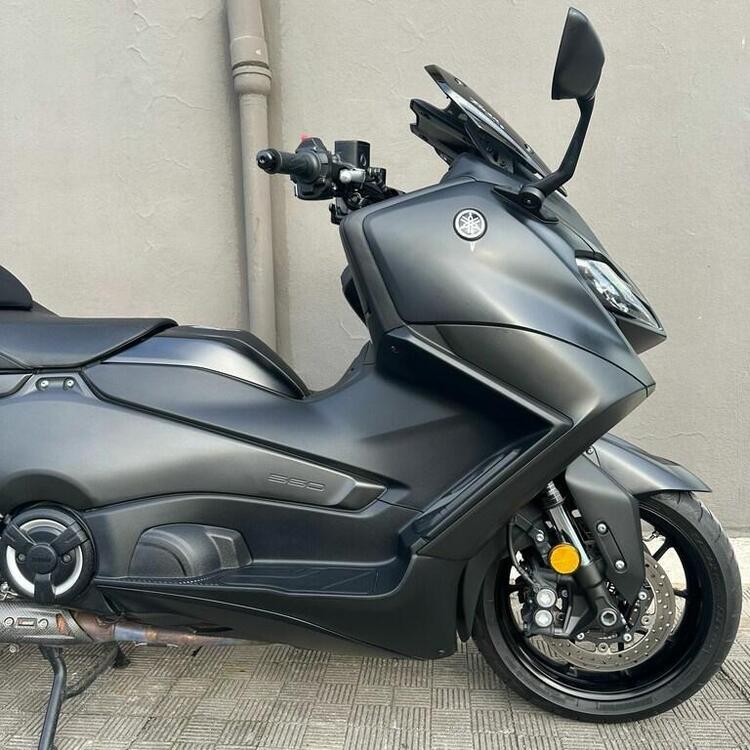 Yamaha T-Max 560 (2022 - 24) (3)