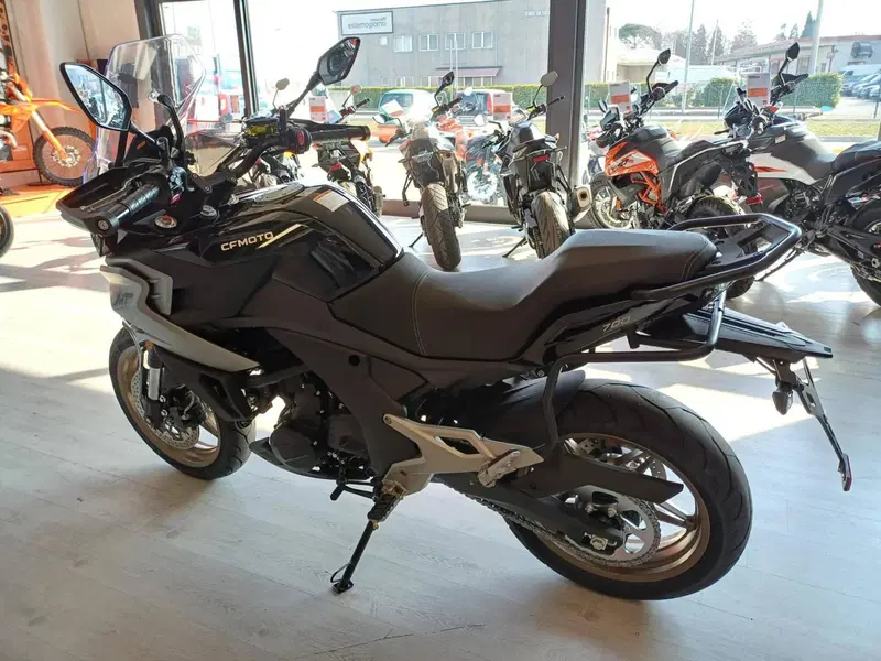 CFMOTO 700MT (2024 - 26) (4)