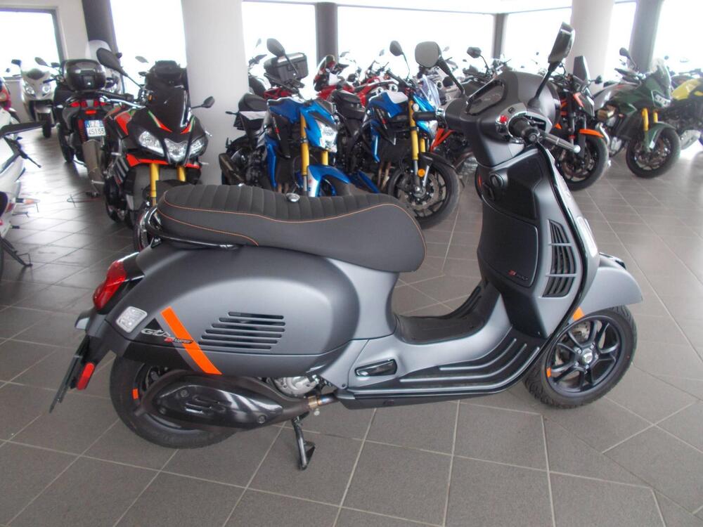 Vespa GTS 300 Super Sport (2023 - 24) (3)