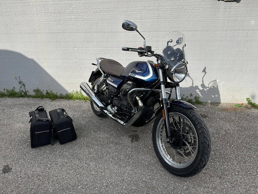 Moto Guzzi V7 Special (2021 - 24) (3)