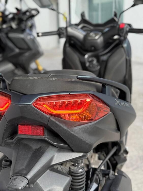 Yamaha X-Max 300 Tech Max (2021 - 24) (4)