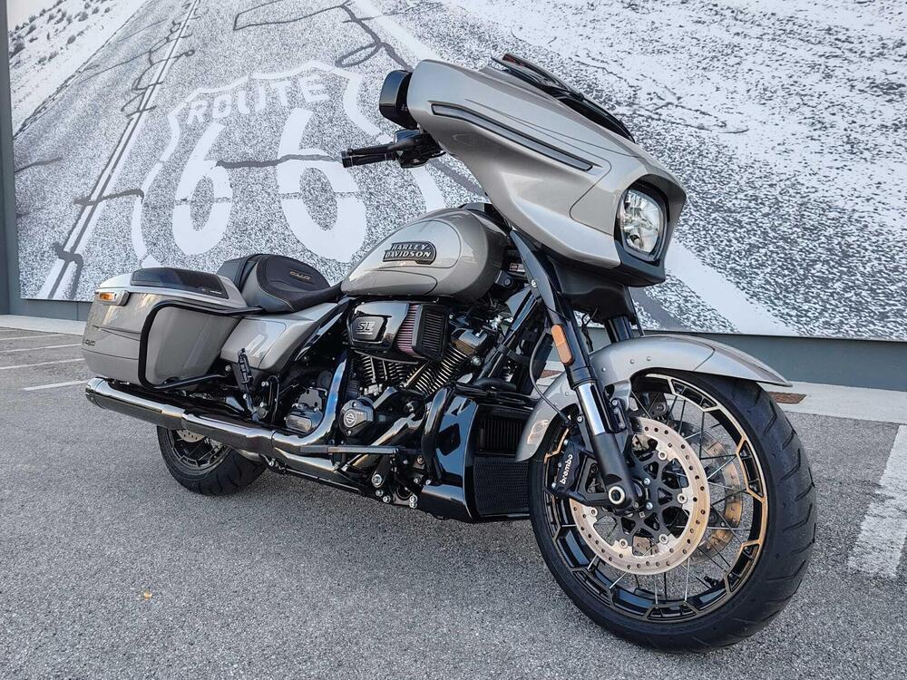 Harley-Davidson CVO Street Glide (2023) (3)