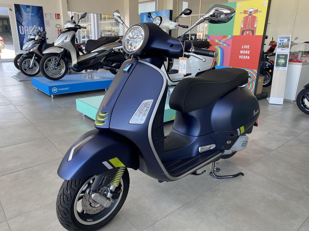 Vespa GTS 125 Super Tech (2023 - 24)