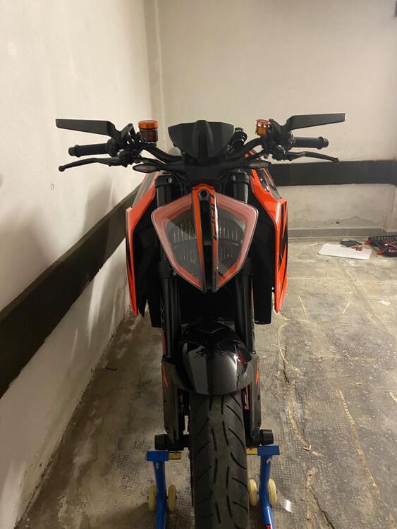 KTM 1290 Super Duke R (2019) (4)