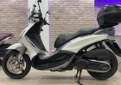 Piaggio Beverly 350 SportTouring ie ABS (2011 - 17) usata