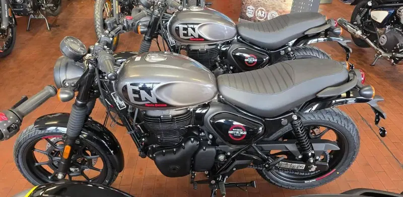 Royal Enfield HNTR 350 (2022 - 26) (2)