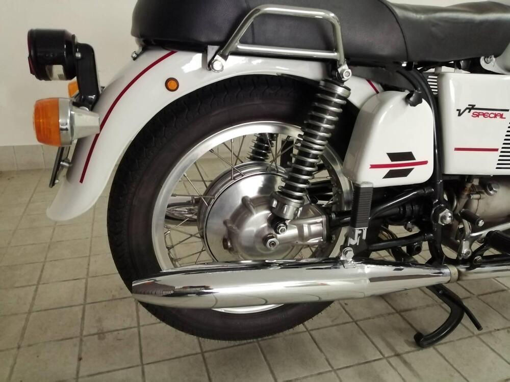 Moto Guzzi V7 (5)