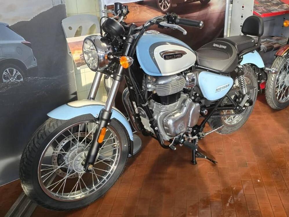 Royal Enfield Meteor 350 Aurora (2024 - 25) (2)