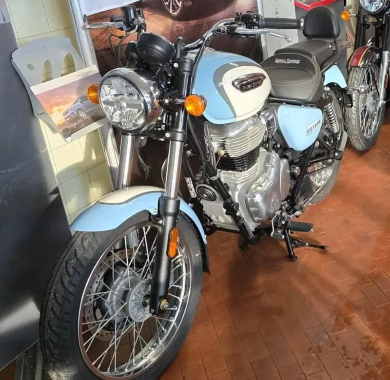 Royal Enfield Meteor 350 Aurora (2024 - 26) (3)