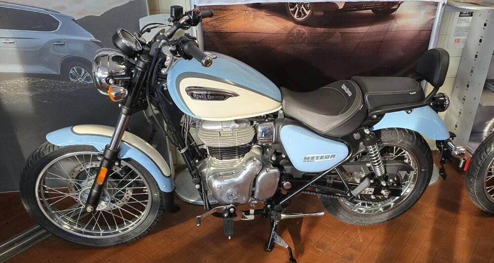 Royal Enfield Meteor 350 Aurora (2024 - 25) (4)