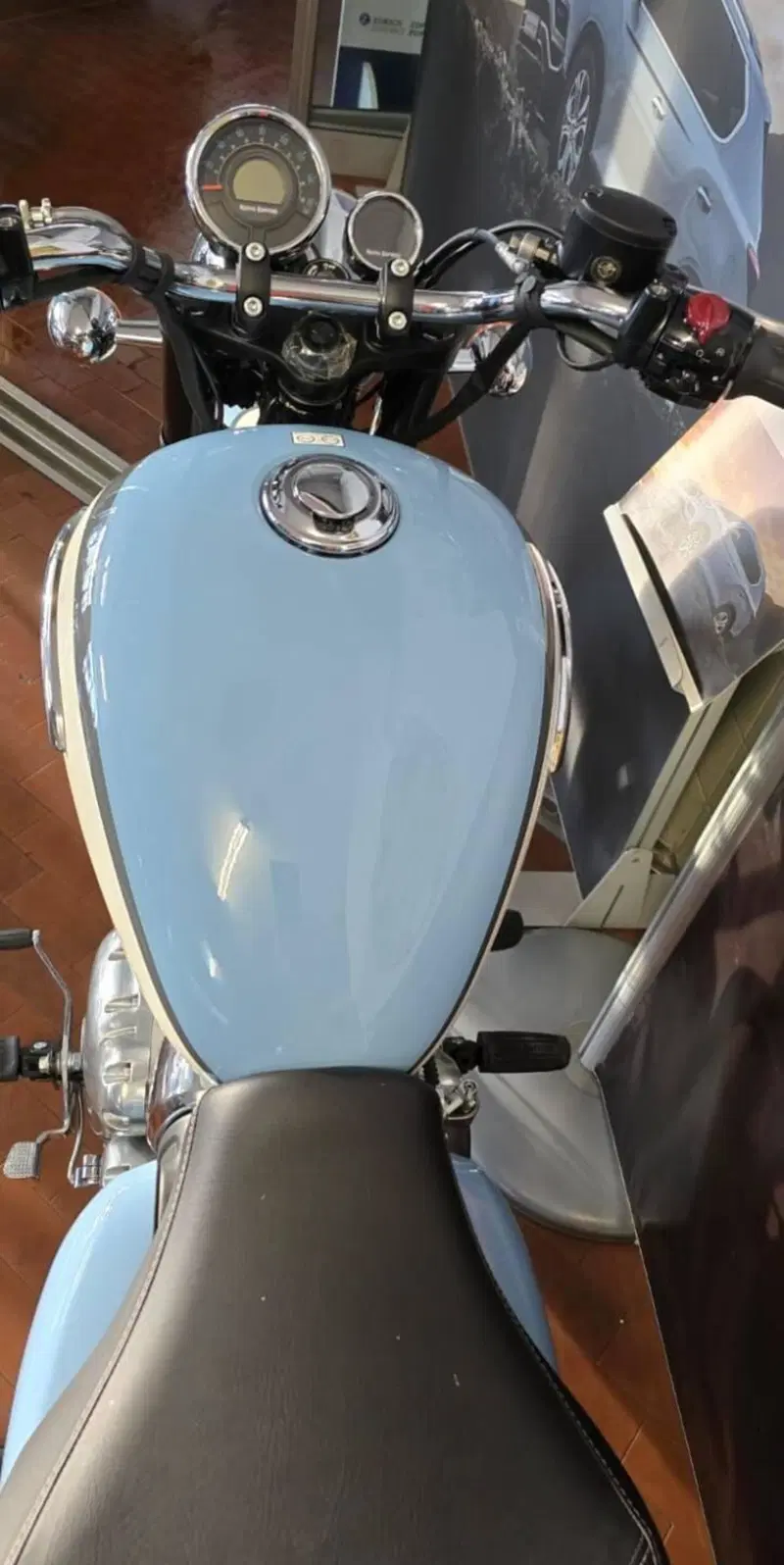Royal Enfield Meteor 350 Aurora (2024 - 26) (6)
