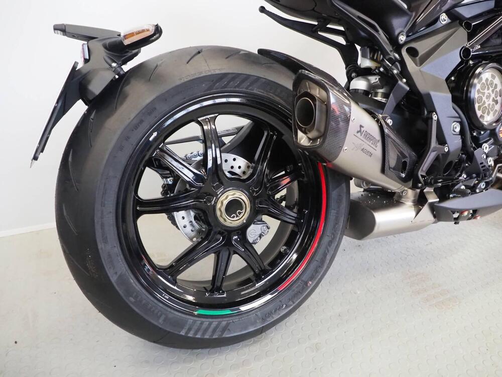 MV Agusta Dragster 800 RR SCS (2021 - 25) (2)