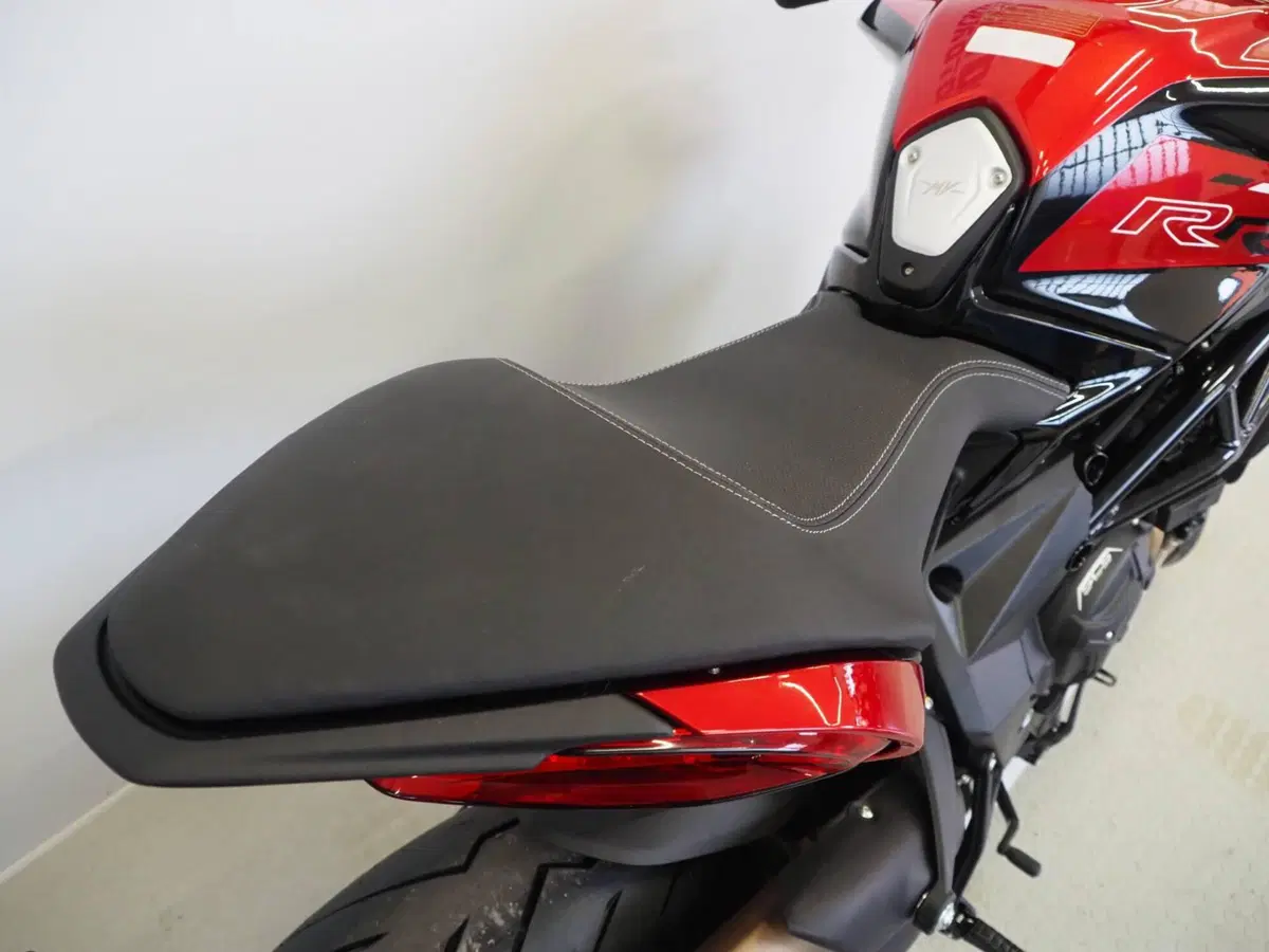 MV Agusta Dragster 800 RC SCS (2022 - 25) (8)